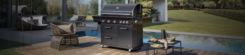 Maintaining Sun Loungers In Pool Areas